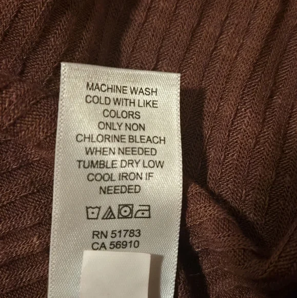 Maurices Heartland Brick Red Ribbed Henley Button Detail Long Sleeve Tee Large - Picture 8 of 8